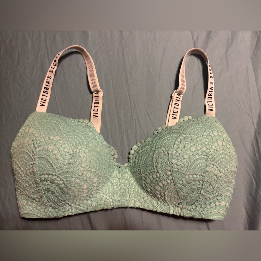 Victoria Secret Bra Mint Green T-Shirt Lightly Lined Wireless 34D
